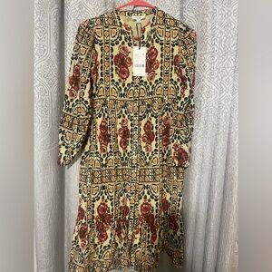 A loves a girls dress.